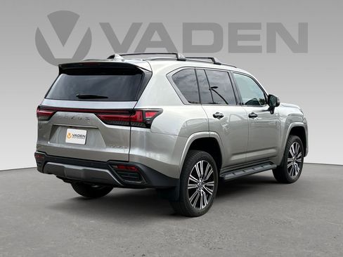 Used 2024 Lexus LX 600 4WD w/ Appearance Package image 22