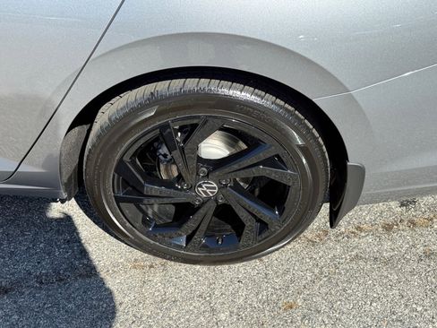 New 2026 Volkswagen Jetta SE FWD image 22