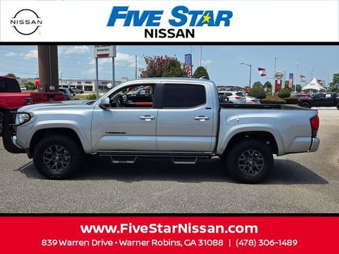 Used 2023 Toyota Tacoma SR5 w/ Technology Package AWD/4WD image 4