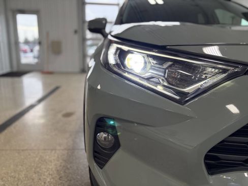 Used 2020 Toyota RAV4 XLE image 42