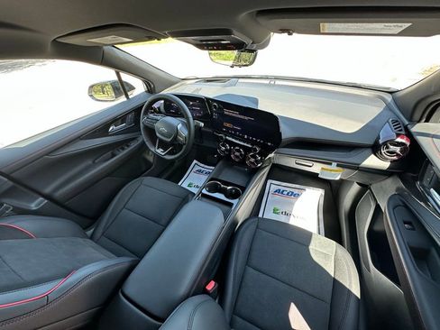 New 2025 Chevrolet Blazer EV RS image 25