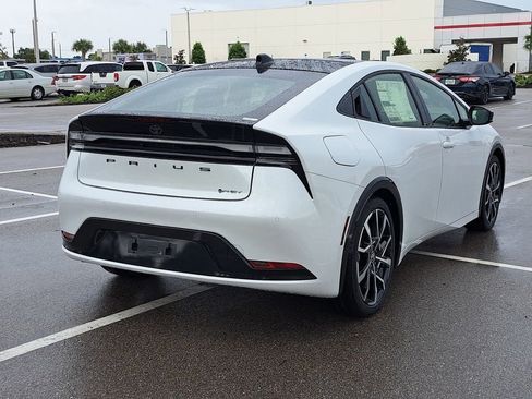 New 2026 Toyota Prius XSE image 3