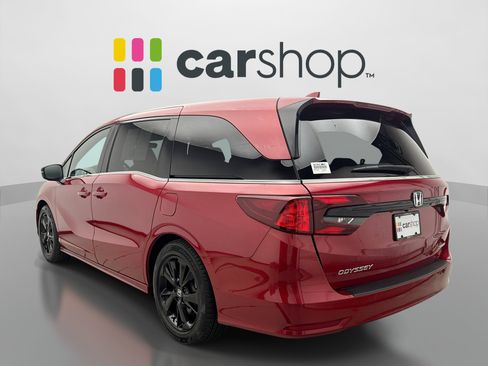 Used 2023 Honda Odyssey Sport image 3