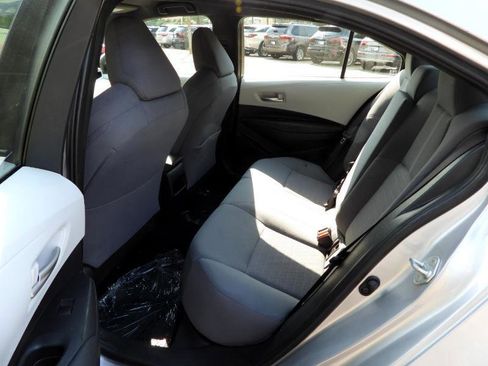 Used 2020 Toyota Corolla SE image 28