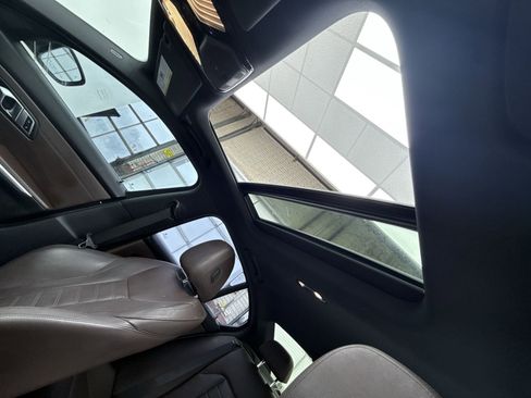 Used 2019 BMW 330i Sedan w/ Premium Package image 30