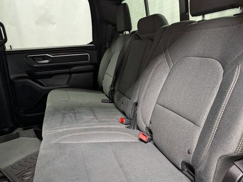 Used 2019 RAM 1500 Big Horn AWD/4WD image 12