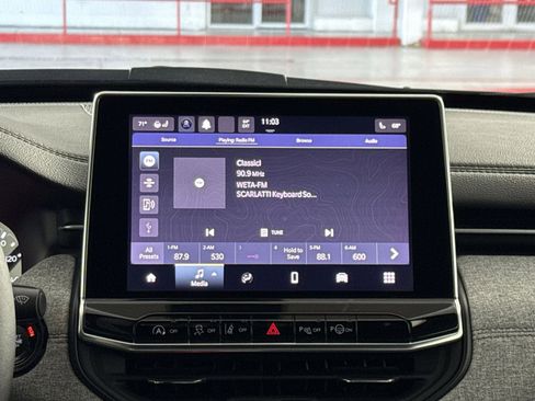 Used 2023 Jeep Compass Latitude w/ Sun and Sound Group image 18