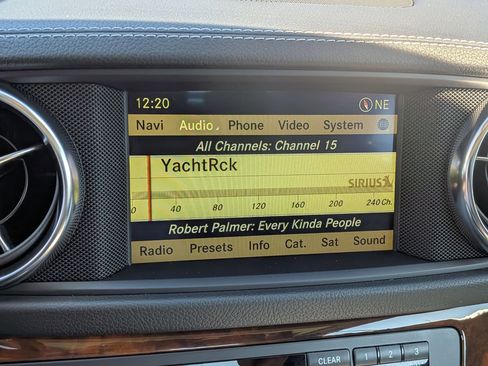 Used 2013 Mercedes-Benz SL 550 image 20