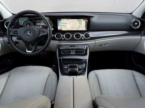 Used 2017 Mercedes-Benz E 300 image 3