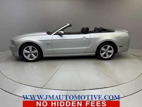 Used 2013 Ford Mustang GT Premium w/ Security Pkg RWD image 2