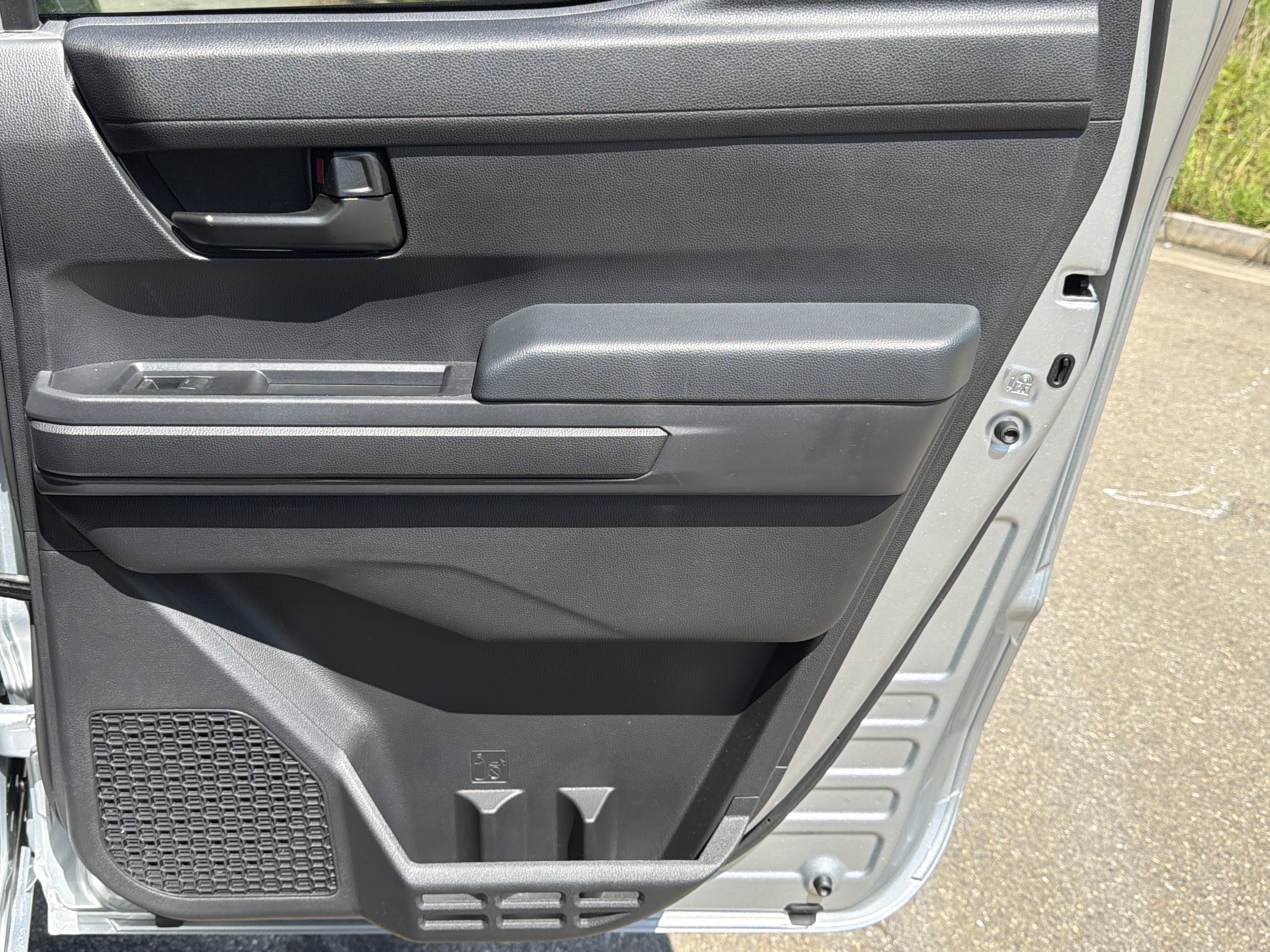 Used 2024 Toyota Tacoma SR5 AWD/4WD image 16