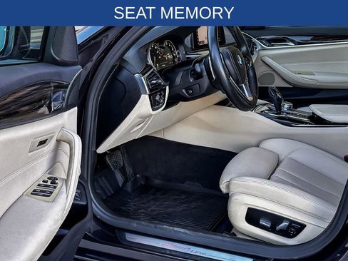 Used 2019 BMW 530i w/ Premium Package image 13