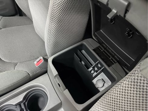 Used 2019 Nissan Frontier SV image 31