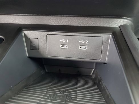 New 2026 Nissan Kicks SR image 30