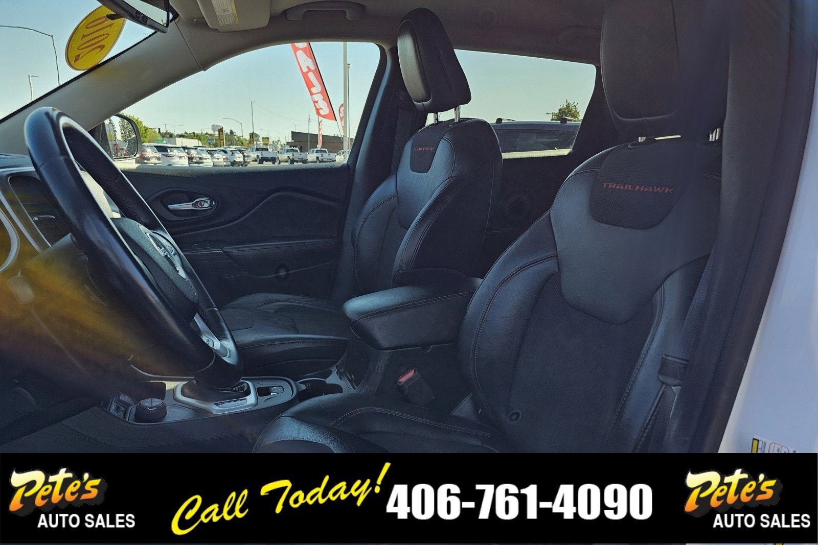 Used 2016 Jeep Cherokee Trailhawk AWD/4WD image 19