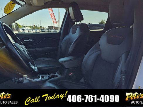 Used 2016 Jeep Cherokee Trailhawk image 19