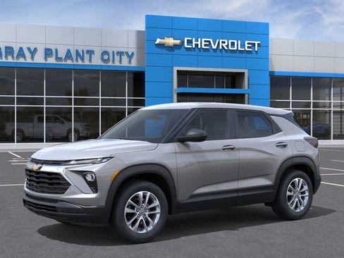 New 2026 Chevrolet TrailBlazer LS FWD image 2