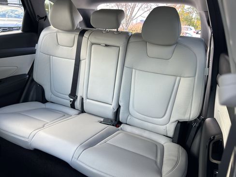 New 2025 Hyundai Tucson Limited image 28