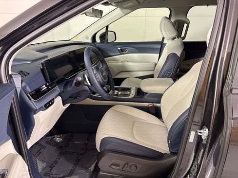 New 2026 Kia Carnival EX image 16