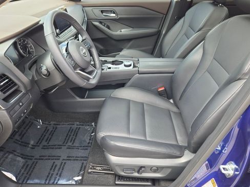 Used 2023 Nissan Rogue SV w/ SV Premium B Package AWD/4WD image 18