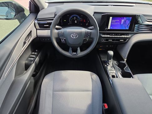 Used 2026 Toyota Camry LE w/ Convenience Package FWD image 12