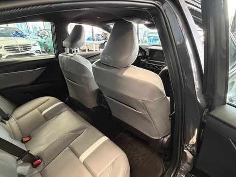 Used 2025 Toyota Camry SE image 25