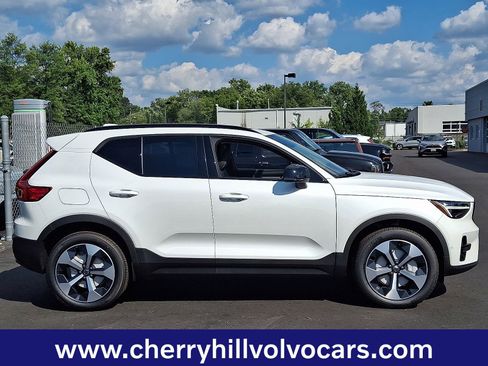 New 2026 Volvo XC40 B5 Plus w/ Protection Package Premier image 8