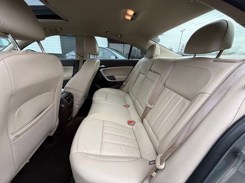 Used 2017 Buick Regal Premium w/ Driver Confidence Package #2 image 18