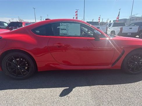New 2025 Toyota GR86 Premium image 6