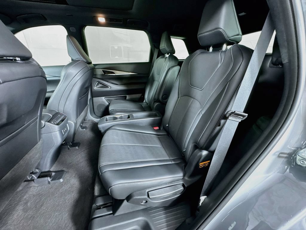 Certified 2027 INFINITI QX60 Sport w/ Dark Cargo Package AWD/4WD image 33
