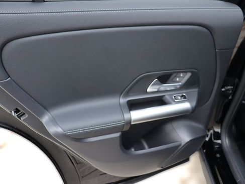 New 2025 Mercedes-Benz GLA 250 image 11