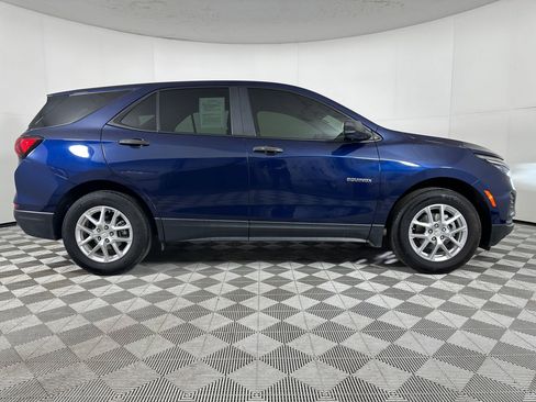 Used 2023 Chevrolet Equinox LS w/ LS Convenience Package image 7