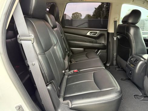 Used 2017 Nissan Pathfinder SL w/ SL Tech Package FWD image 20
