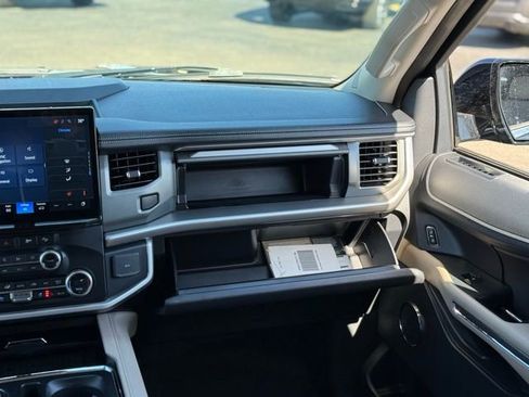 Certified 2024 Ford Expedition Max XLT AWD/4WD image 32