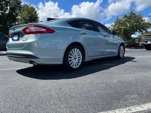 Used 2014 Ford Fusion SE w/ Equipment Group 502A FWD image 4