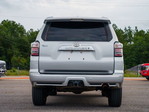 Used 2023 Toyota 4Runner Limited AWD/4WD image 8