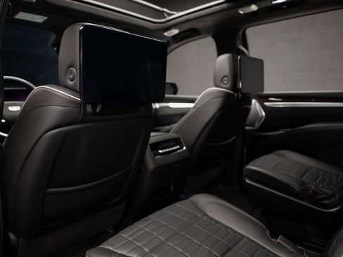 Used 2025 Cadillac Escalade Sport Platinum w/ LPO, ONYX Package RWD image 73