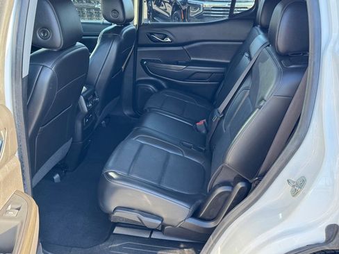 Certified 2023 GMC Acadia SLT FWD image 20