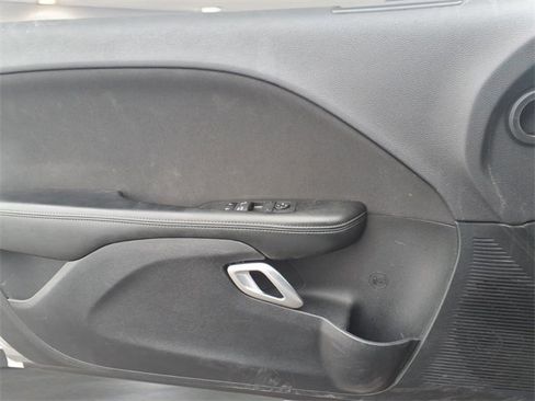 Used 2018 Dodge Challenger SXT image 18