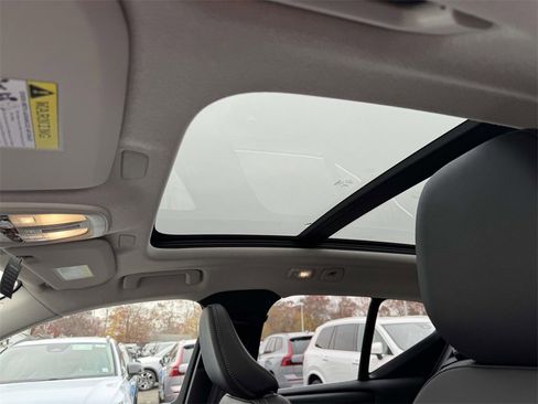 Used 2025 Volvo XC40 B5 Ultra w/ Protection Package Premier image 17