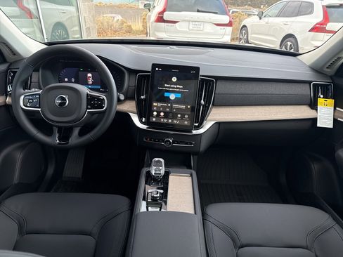 New 2026 Volvo XC90 B5 Core w/ Protection Package image 17