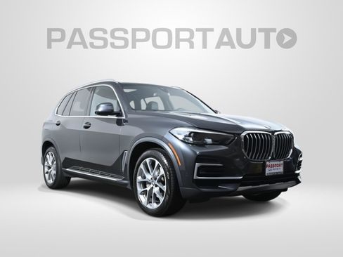 Used 2022 BMW X5 xDrive40i w/ Premium Package image 3