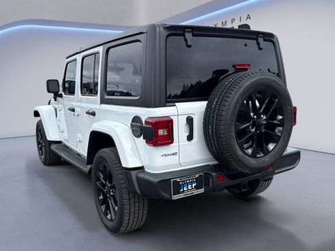 Certified 2022 Jeep Wrangler Unlimited Sahara w/ Cold Weather Group image 3