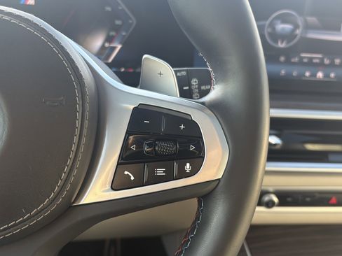 Used 2024 BMW X7 M60i w/ Executive Package image 21