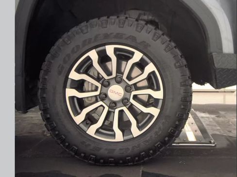 Used 2021 GMC Sierra 1500 AT4 AWD/4WD image 12