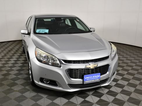 Used 2016 Chevrolet Malibu LTZ FWD image 3