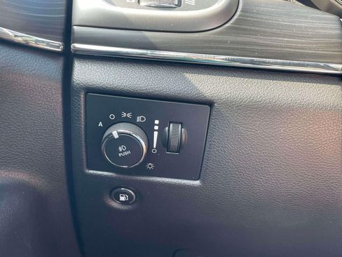 Used 2020 Jeep Grand Cherokee Limited AWD/4WD image 21