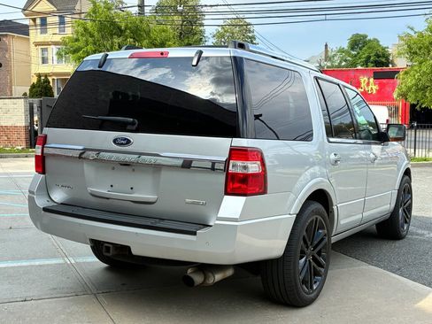 Used 2016 Ford Expedition Limited w/ Equipment Group 301A AWD/4WD image 5