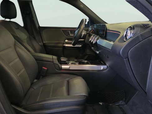Used 2020 Mercedes-Benz GLB 250 image 21