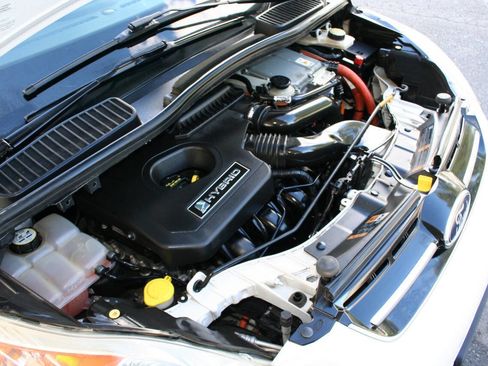 Used 2013 Ford C-MAX SEL FWD image 14